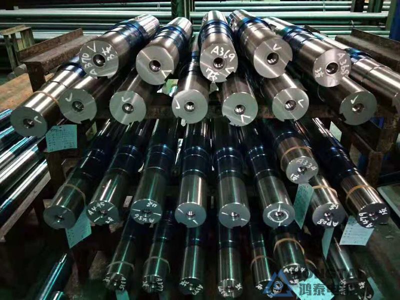 YE2-315L1-4电机轴伸两端打孔、特殊法兰